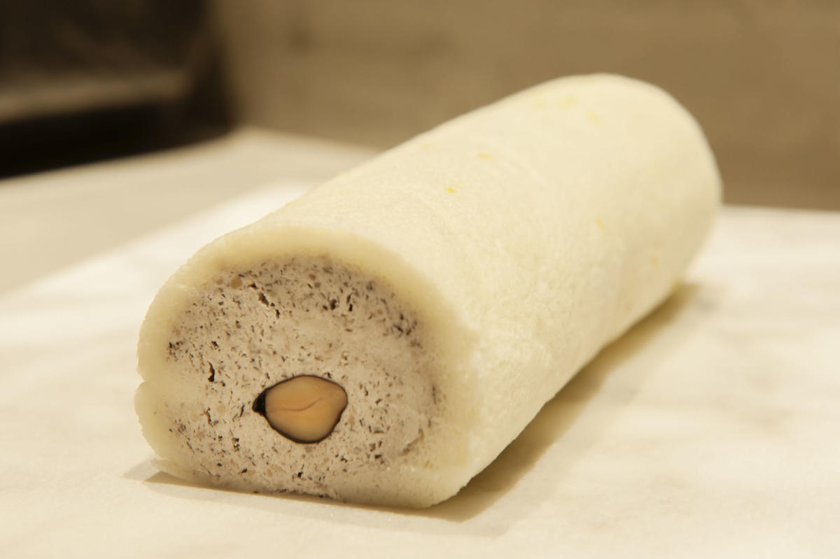 塩黒豆ロールケーキ しろ くろ セット しろいくろ 麻布十番 塩黒豆ロールケーキ しろ くろ セット しろいくろ 麻布十番