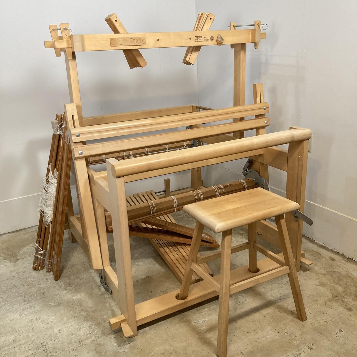 卓上手織り機 LEENA トイカ社製 8枚綜絖