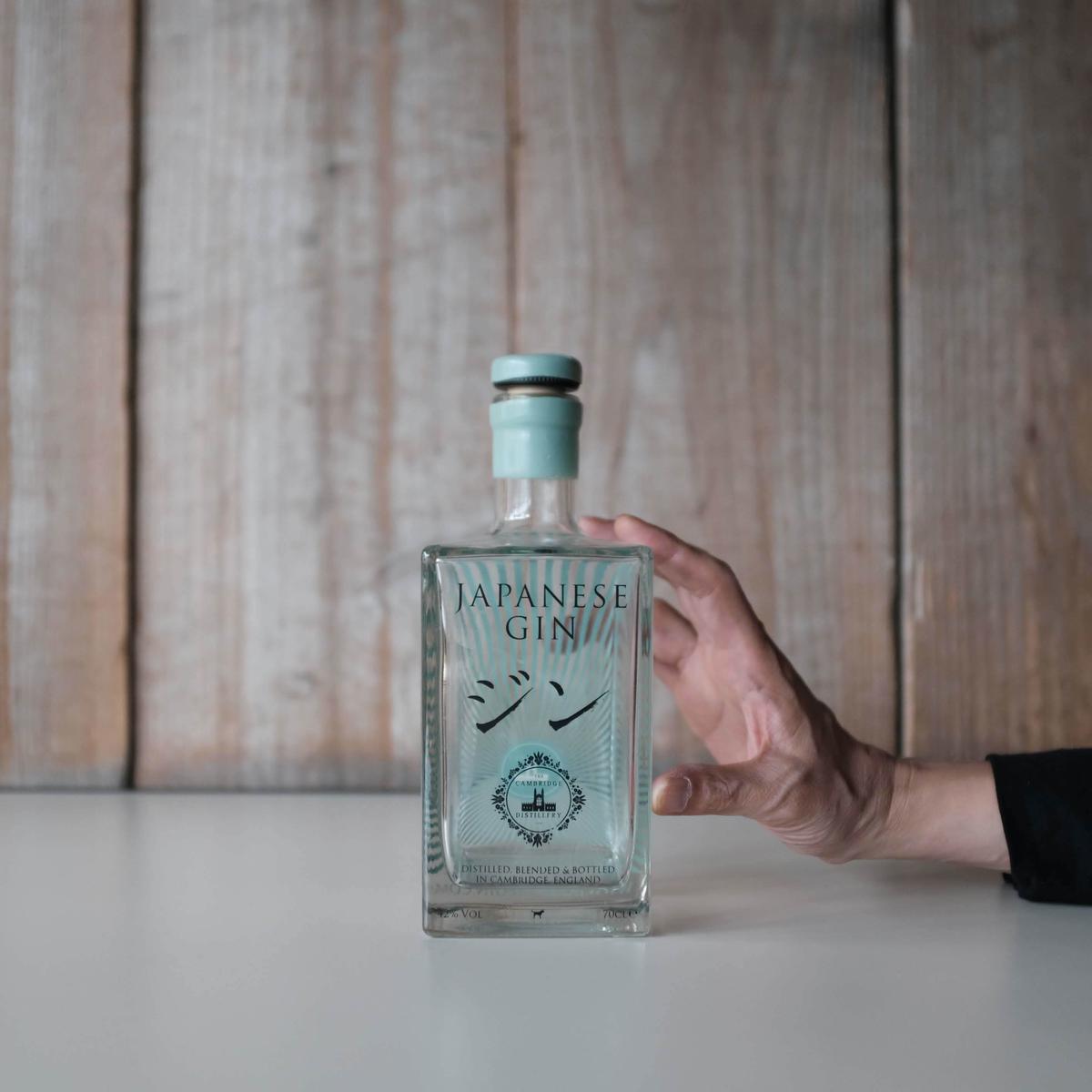 JAPANESE GIN GIN BOTTLE SHOP