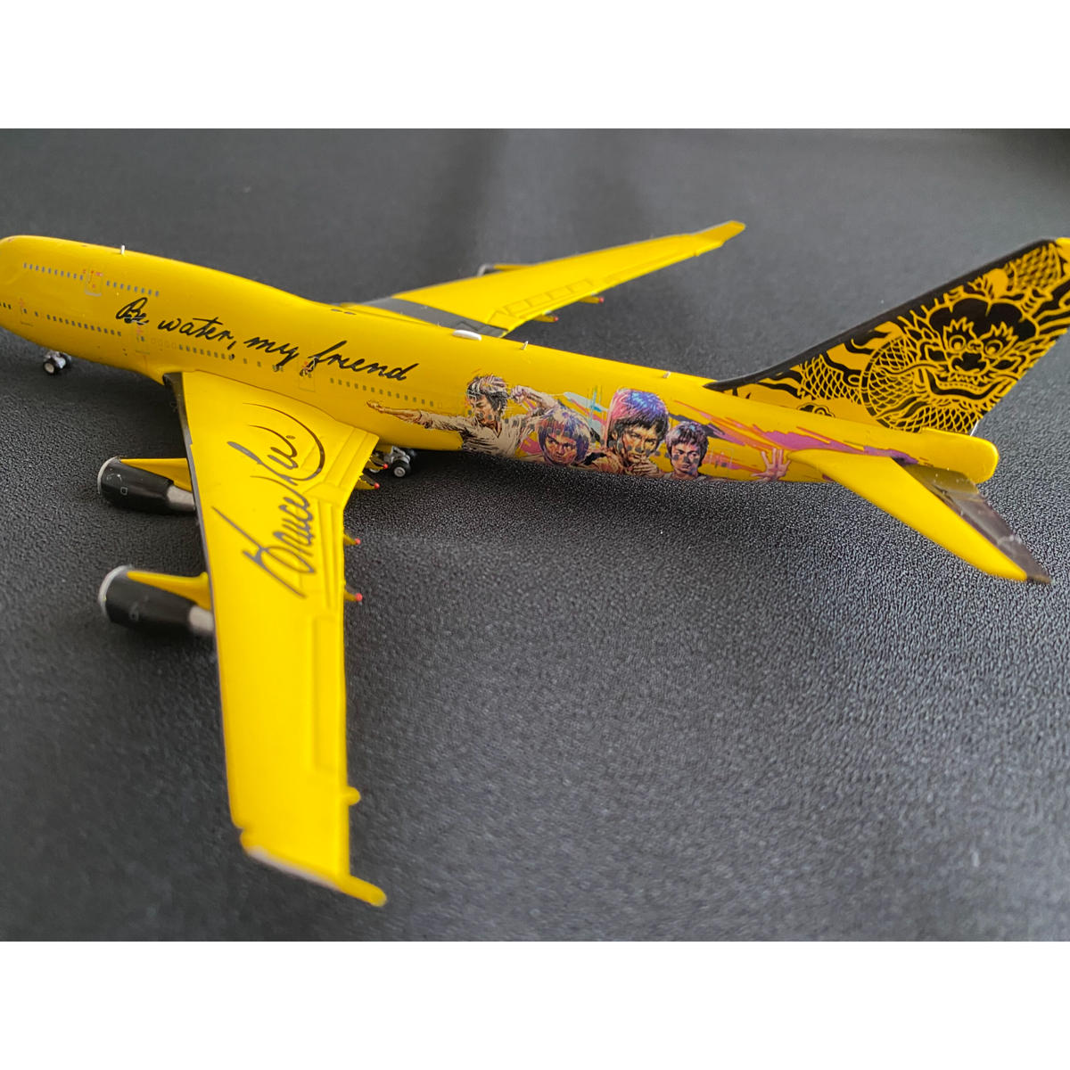 入手困難】香港TINY ブルース•リー 80周年 BOEING 1/400