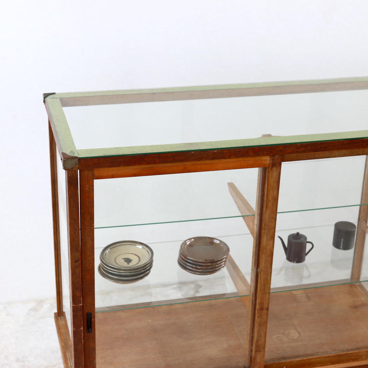 宝石店にあるような ガラスショーケース大型鍵付き コレクションBOX