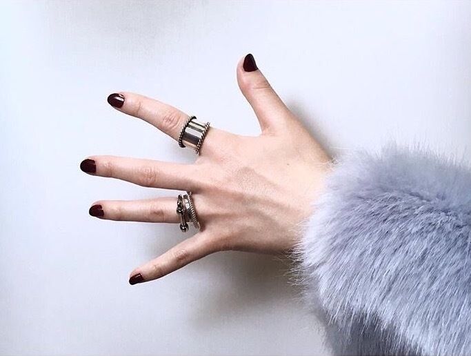 Twist hoop ring | Soierie WEB STORE Twist hoop ring | Soierie WEB STORE