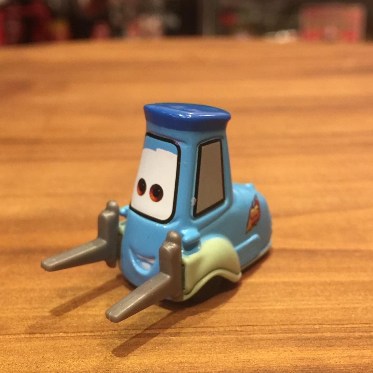 Disney Pixar Carsグイド ディズニーピクサーマテルカーズ Sojiji B