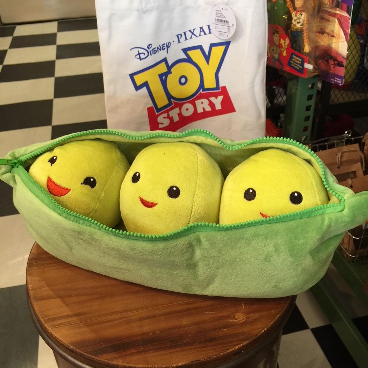 ディズニーピクサートイストーリー お豆3兄妹ぬいぐるみクッション Sojiji Base