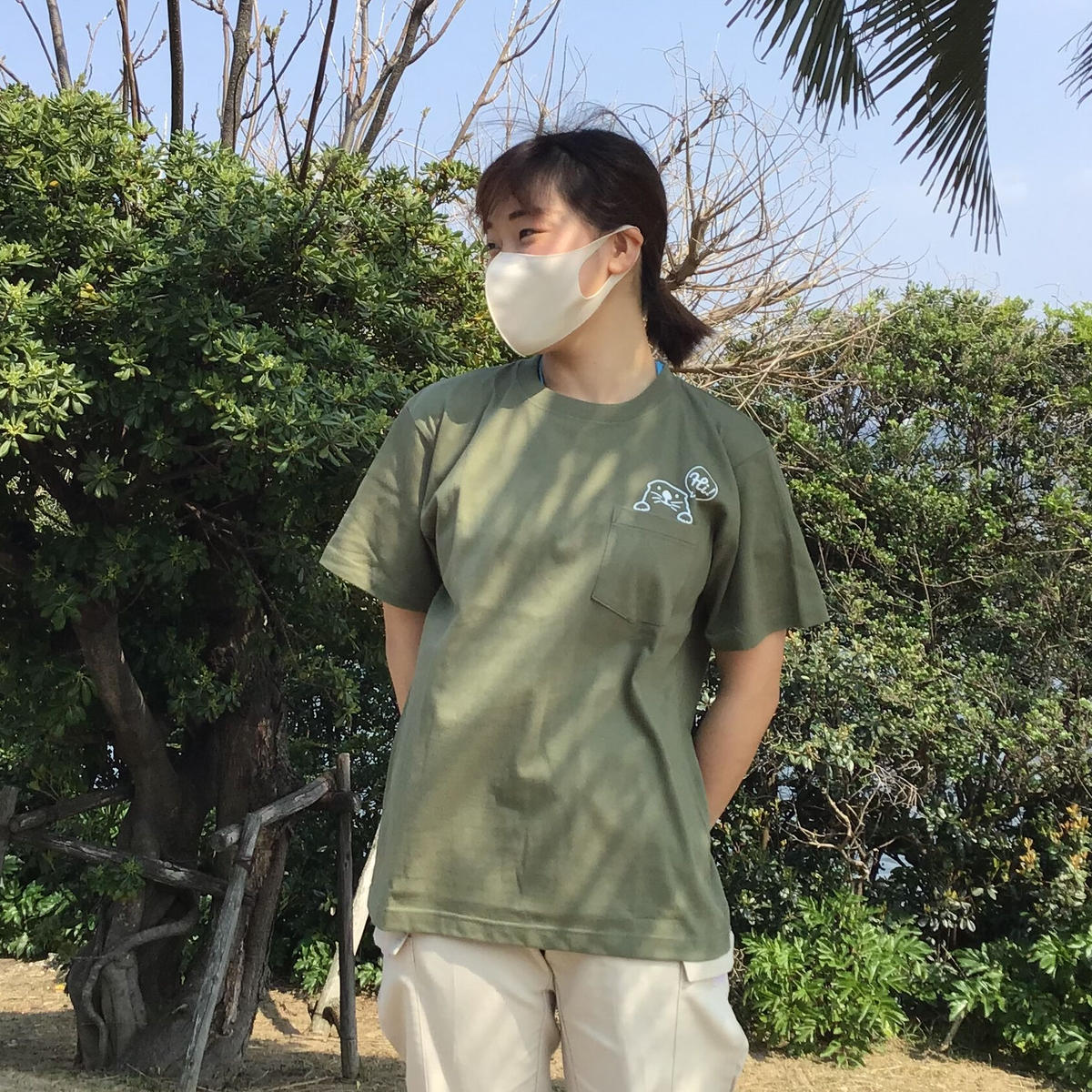 ポケット付tシャツ ラッコ ライトオリーブ すいそう