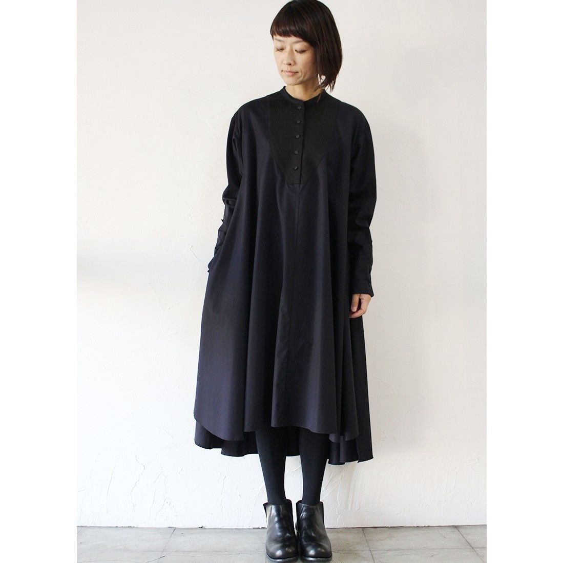 またまた再入荷 Susuri ススリ カルマールワンピース Navy 送料無料