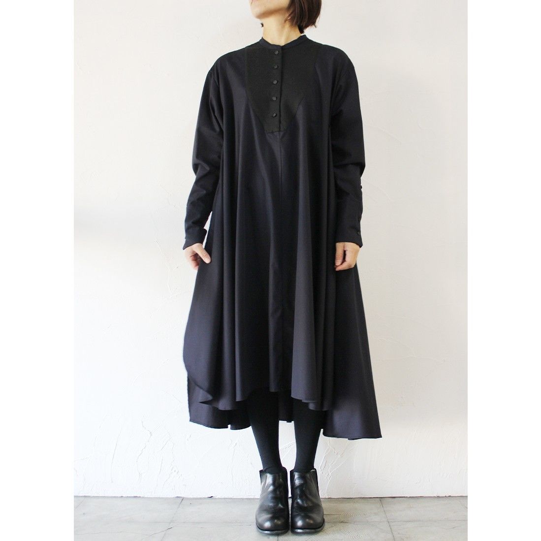 またまた再入荷 Susuri ススリ カルマールワンピース Navy 送料無料