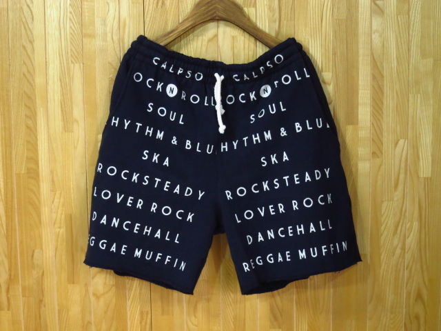 アルファベット文字総柄プリントスウェットハーフパンツ紺色 Cliff 英文字柄英語文字柄総柄メ