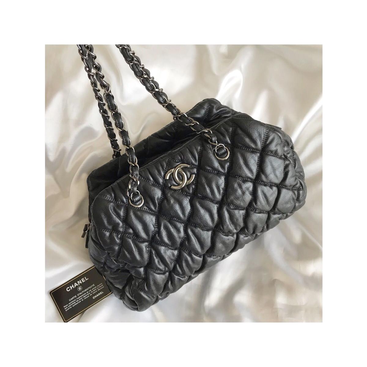シャネル CHANEL バブルキルト　ブラックレザー　ショルダーバッグ