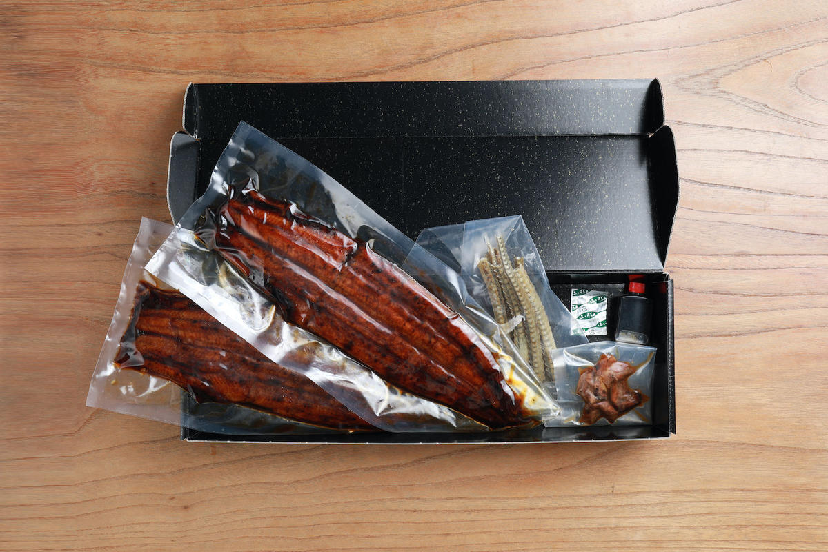 安心の定価販売 うなぎ四代目菊川の 丸ごと一本鰻 2本入 Www Prcsoftware Com