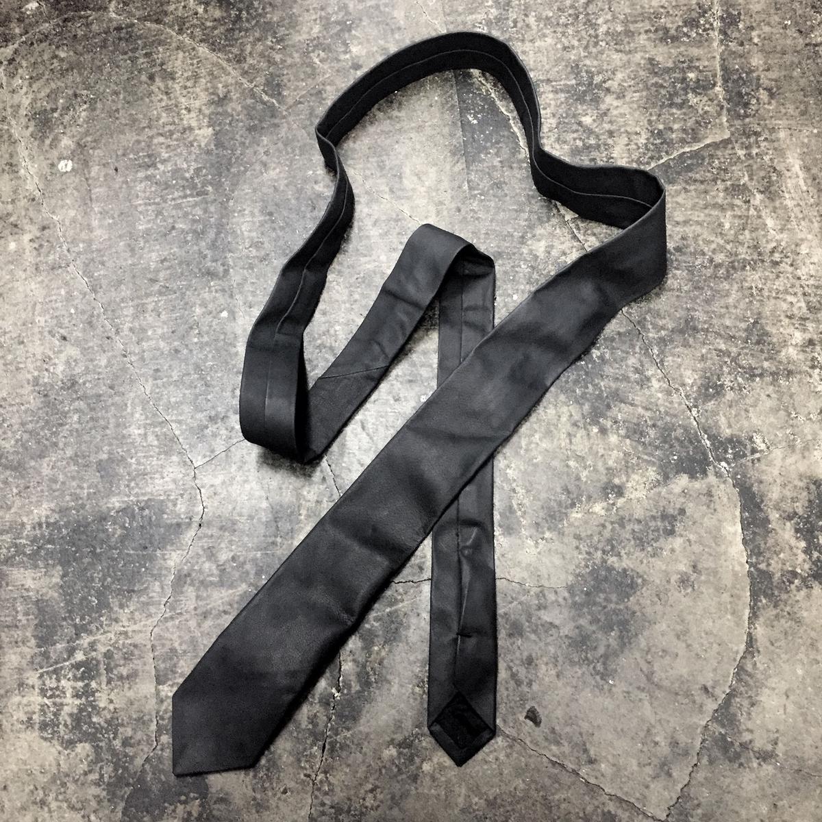 LEATHER WIDE TIE T.A.S JAPAN OFFICIAL ONLINE