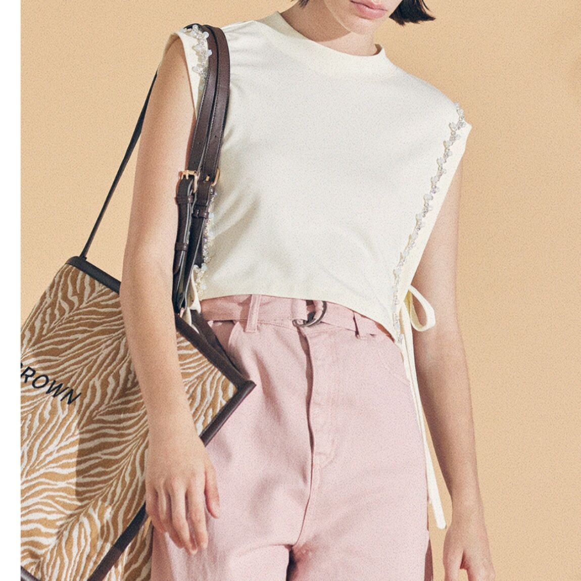 LILYBROWN(リリーブラウン)[L.B CANDY STOCK]ビジューカットトップス