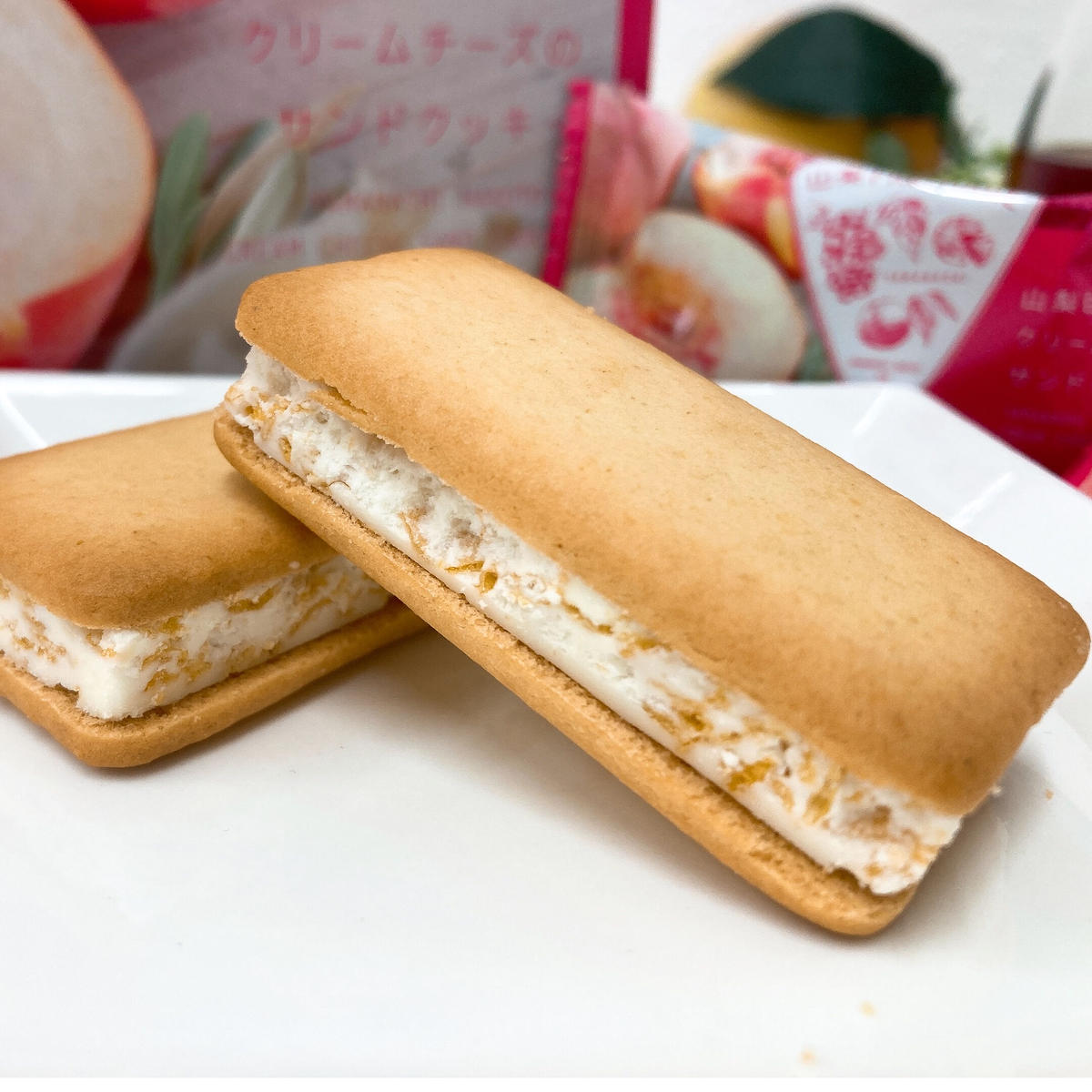 山梨白桃とクリームチーズのサンドクッキー 12個入り 談合坂サービスエリア上り線 オンラ