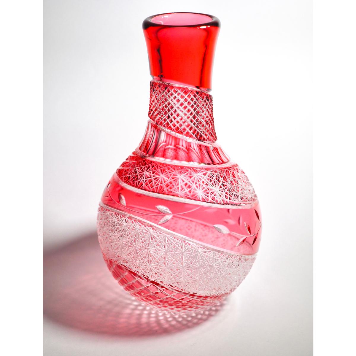 切子花瓶 たおやか 金赤 | ともきりこ TOMOKIRIKO