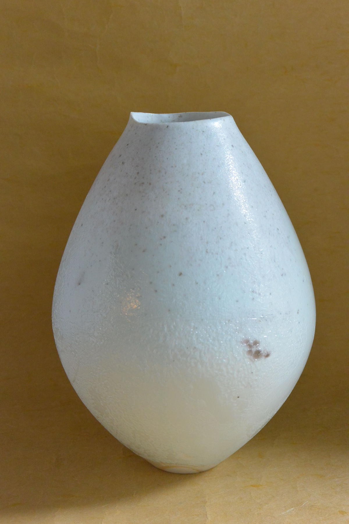 田淵太郎氏 窯変白磁面取ぐい呑み