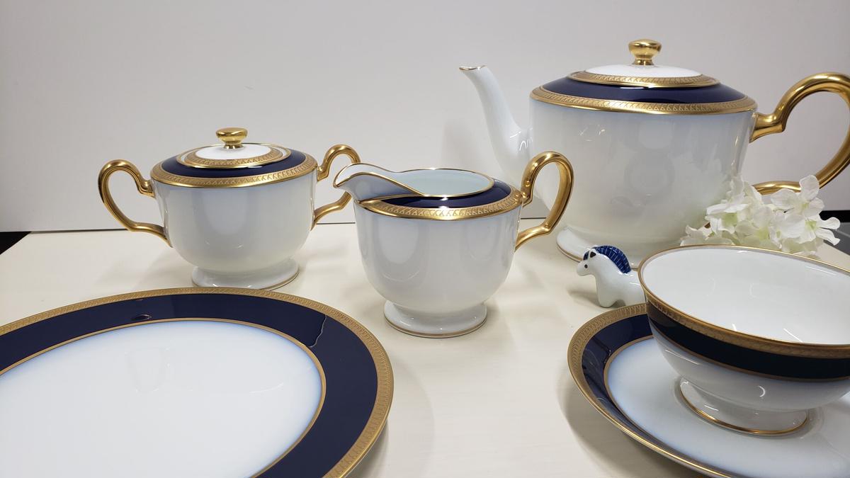 大倉陶園 瑠璃片葉金蝕 クリーマー(大) | つちや陶器店 商品を売る 大倉陶園【片葉金蝕】ティーポット・クリーマー・シュガーポット 3点セット 食器