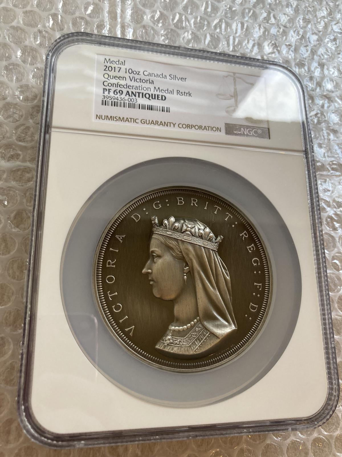 NGC鑑定69】アンティーク版 カナダのウナとライオン 10オンス シルバー