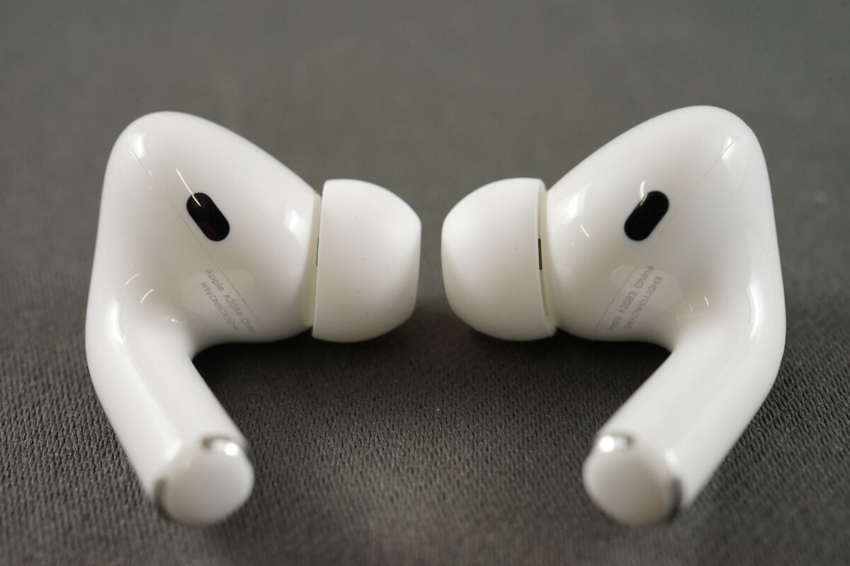 Apple AirPods Pro エアーポッズ プロ 完全ワイヤレスイヤホン USED超美品 耐汗 耐水 ノイズキャンセリング MWP22J/A 完動品 中古 X1279