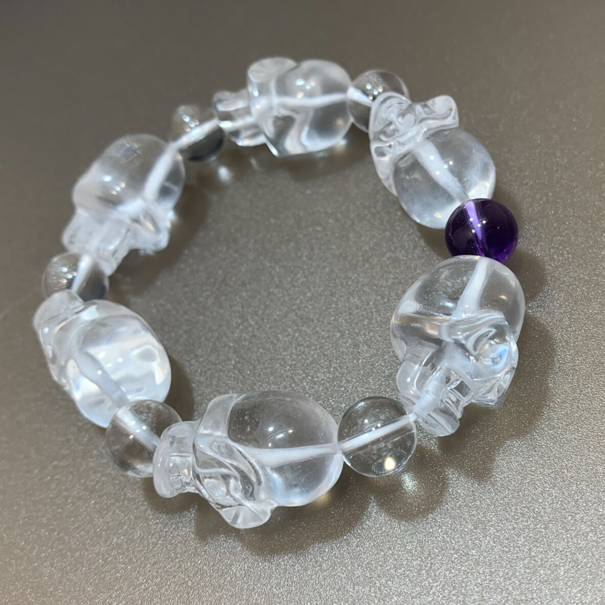 アイリスクォーツ 別名　レインボークリスタル　持つ人を選ばない万能の石　開運 パワーストーン 天然石 アイリスクォーツ 虹入り レインボー水晶