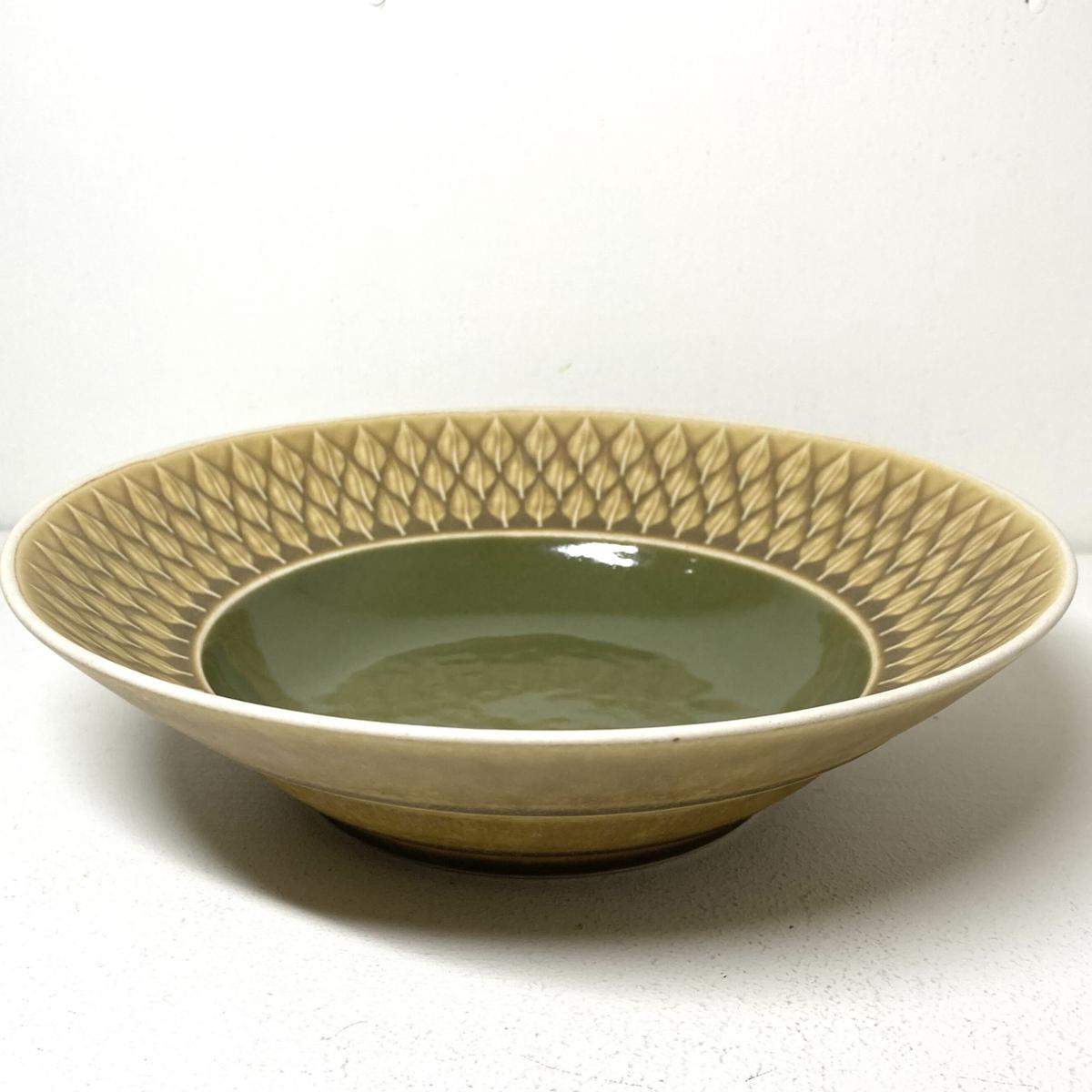 休日限定 クイストゴー レリーフ プレート グリーン 21cm 1枚 食器