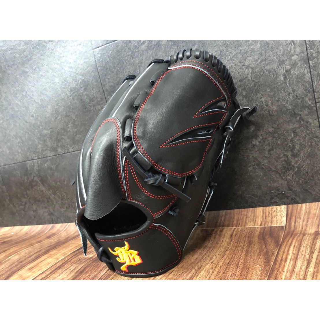 【極美品】和牛JB 硬式 投手 JB-001T ピッチャー グローブ グラブ 極美品】和牛JB 硬式 投手 JB-001T ピッチャー グローブ グラブ