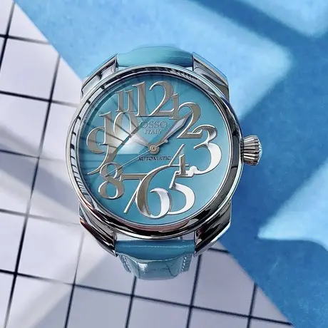 超特価sale開催!】 Italy♡腕時計♡水色♡革ベルト♡定価20万円以上 ...