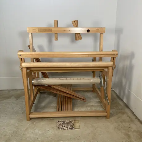 ろくろ式、4枚綜絖の織り機をお譲りします！