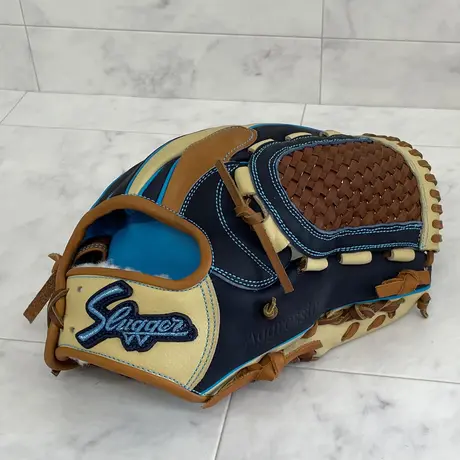 中日ドラゴンズ渡辺博幸 実使用グローブ(直筆サイン入り)