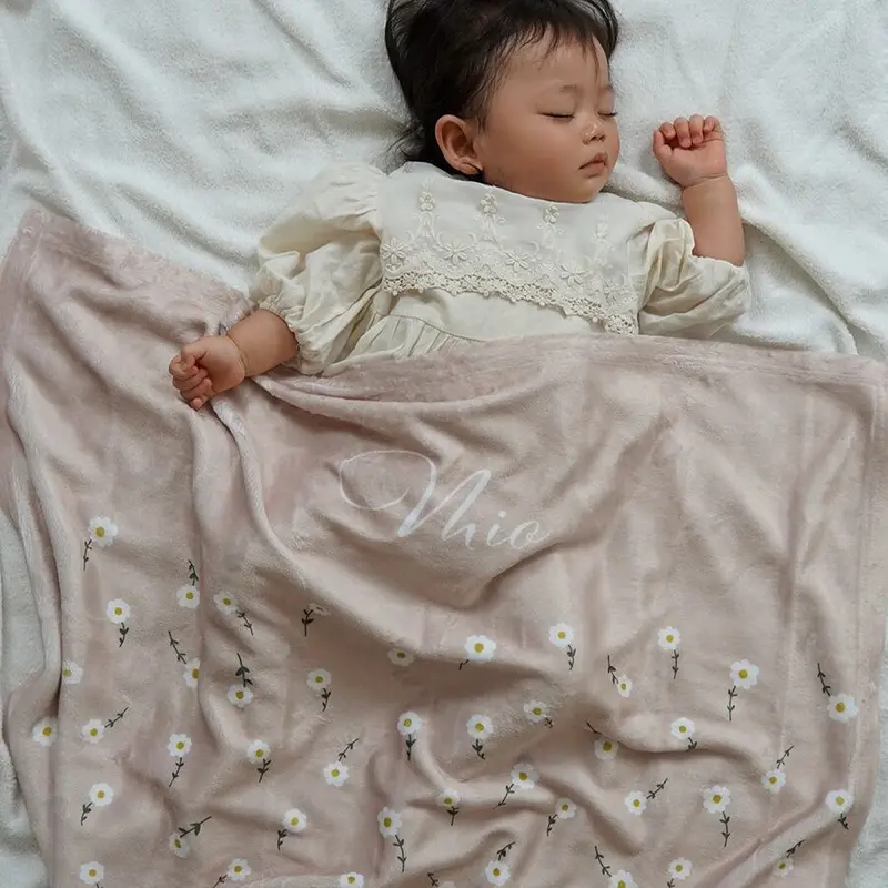 出産祝いのお店 レヴィナス ベベ 名前入りブランケット 出産祝いのお店 レヴィナス ベベ 名前入りブランケット