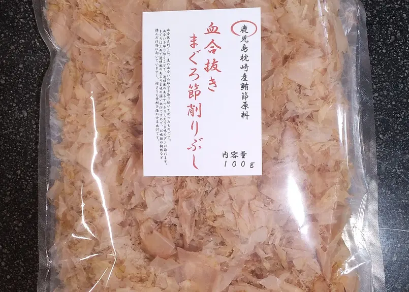 北海道産天然羅臼昆布 鹿児島枕崎産荒本鰹節原料花かつお 各1kg