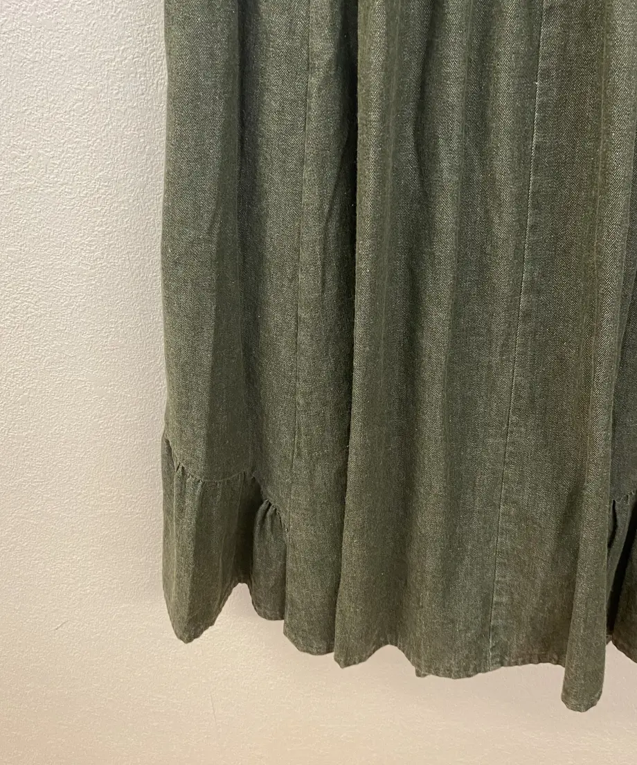 あの日の思い出に浸るスカート3607 Anoco No Oheya