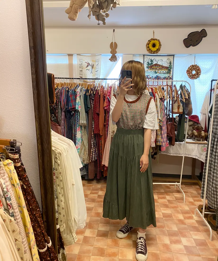 あの日の思い出に浸るスカート3607 Anoco No Oheya