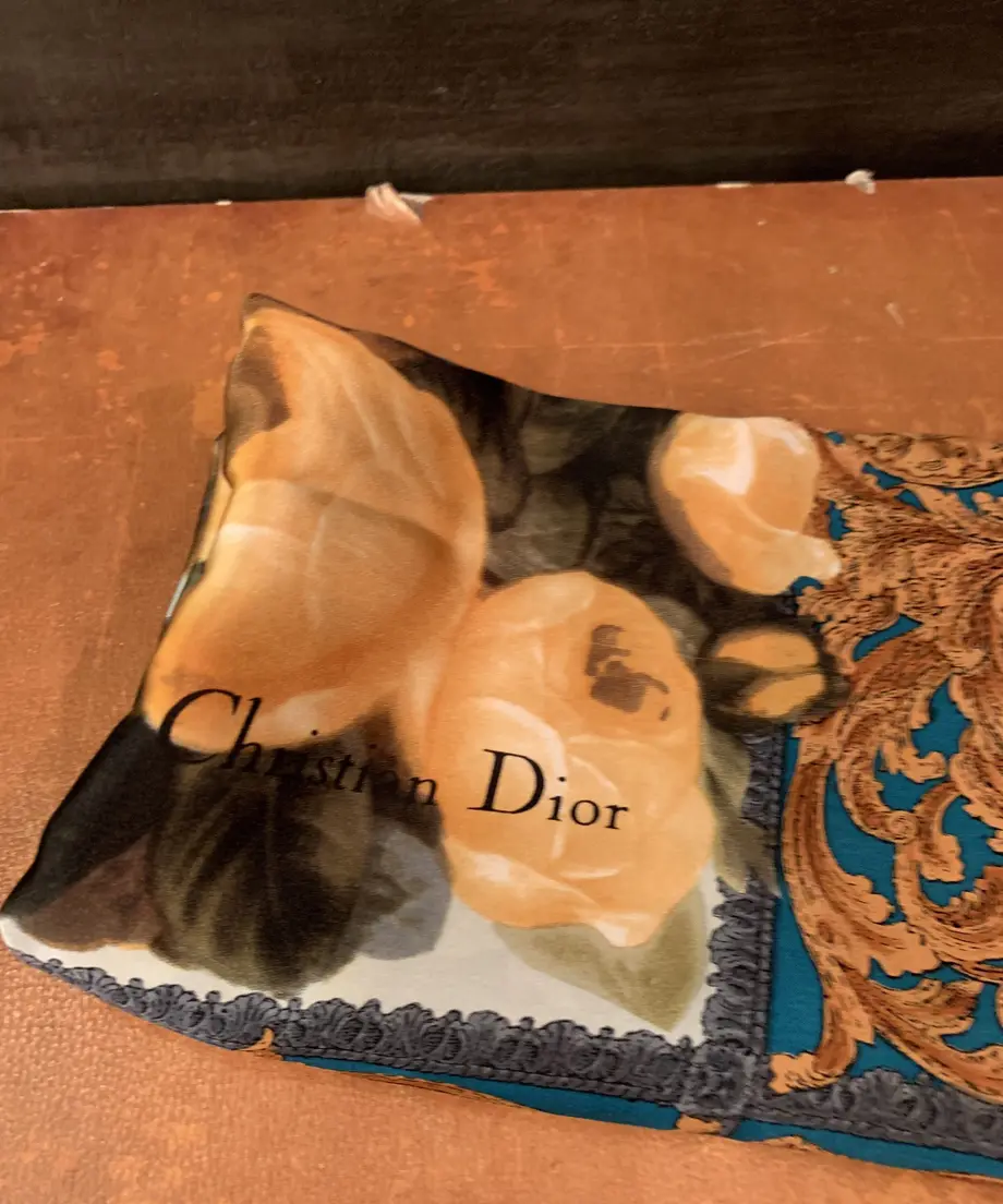6163ddfeedf49f2619b83155