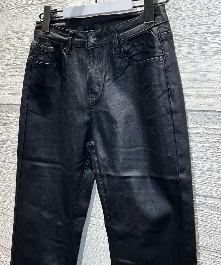 632ff947852d444093f2e380