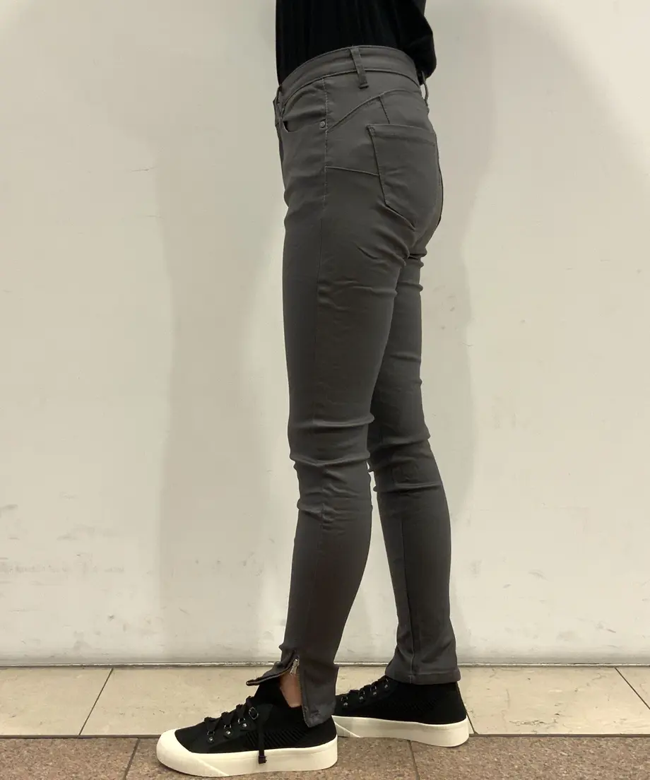 61ab0424f6d7c90a03100454