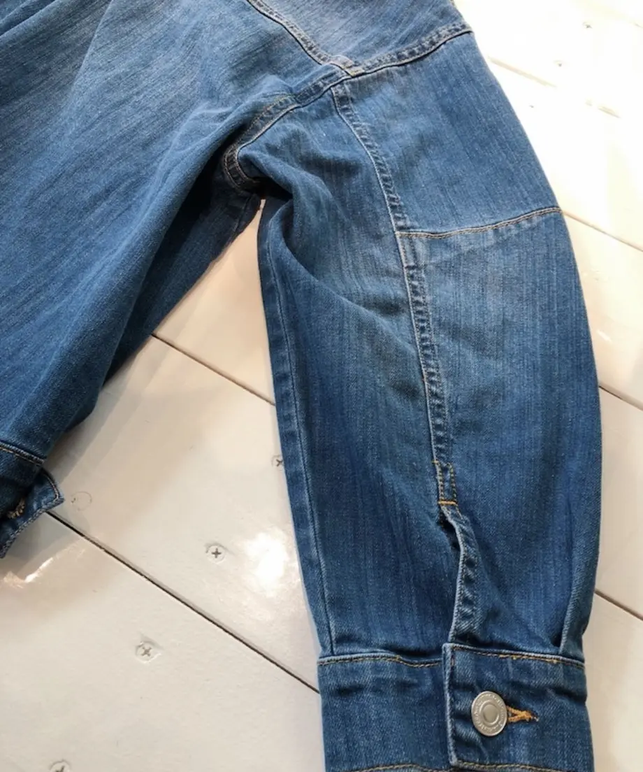 5c8e0f86aa5f4446f38d355d
