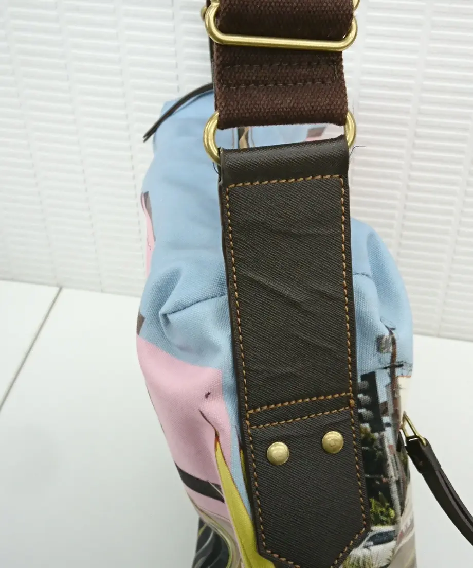58bd13ff1f437550430018b2