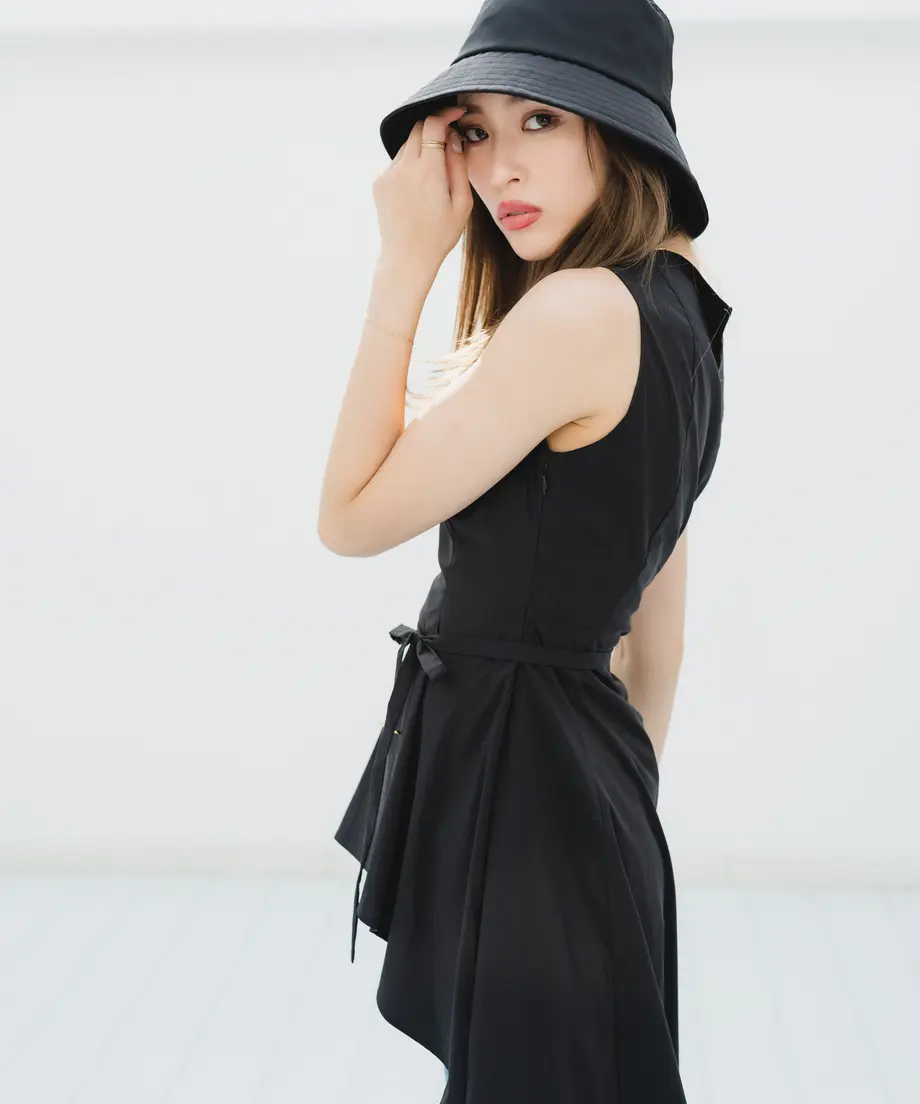 6082658dc9827a1776b309ea