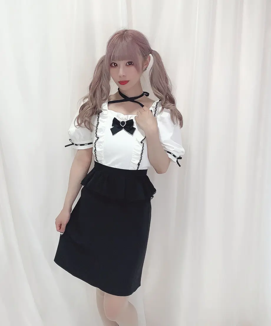 60b054ec838d344f5d2d3207
