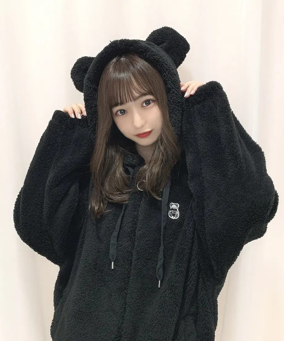 613aeb9ee406b809bc7b5d57