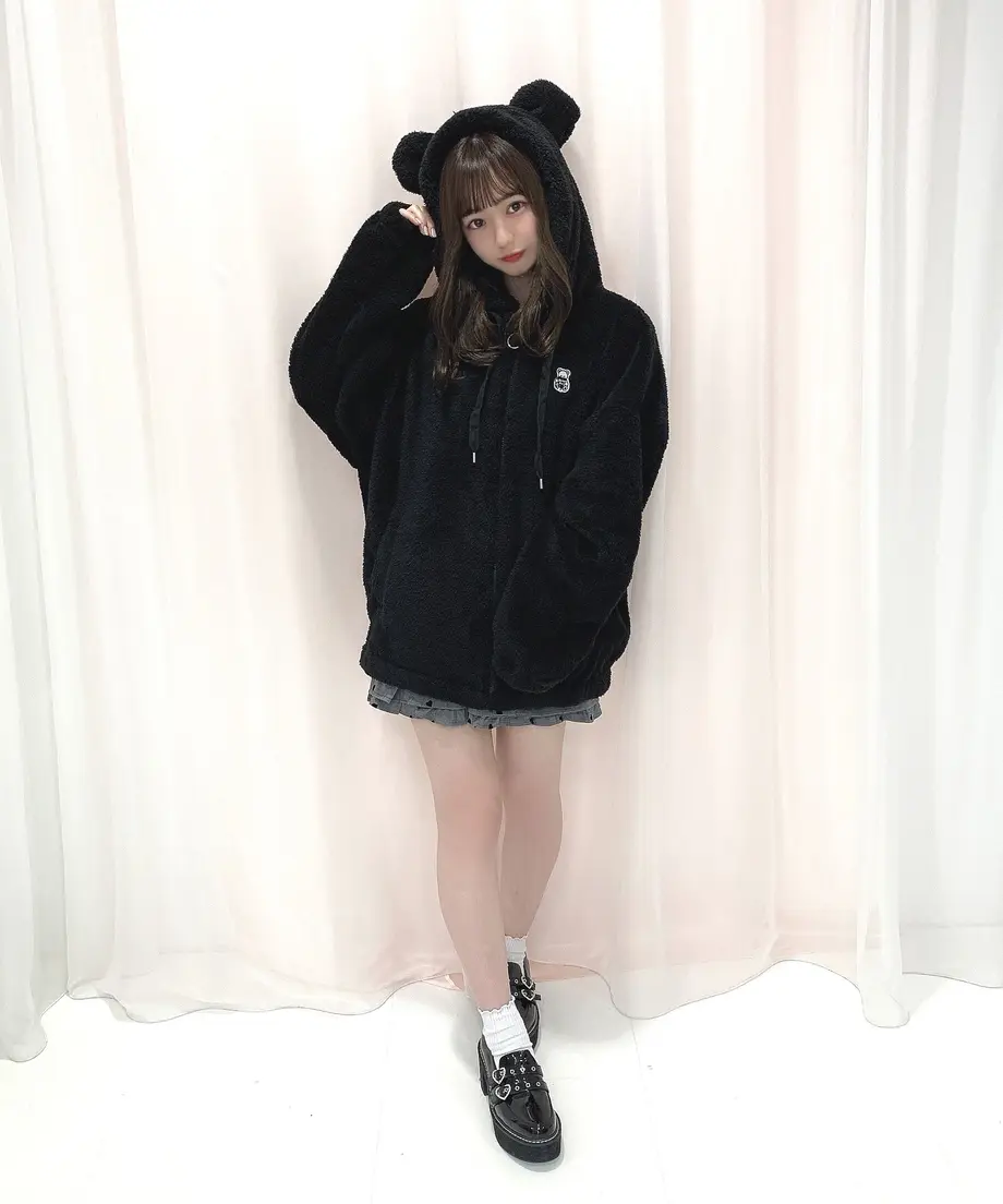 613aeb9ee406b809bc7b5d57