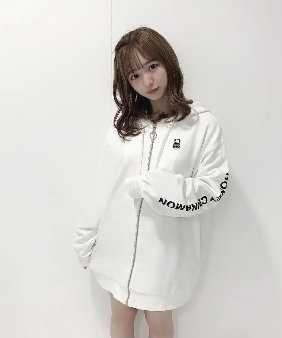 60b054ec838d344f5d2d31fe