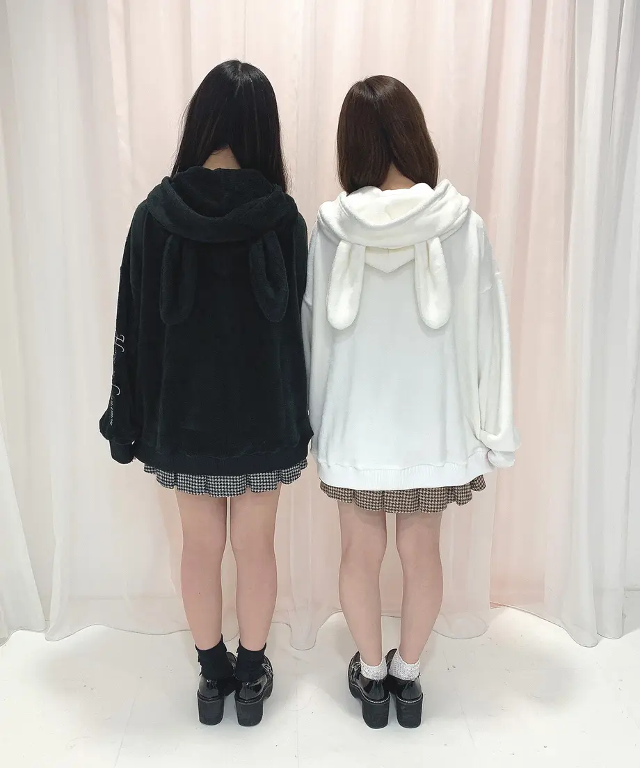613aeb9ee406b809bc7b5d5c