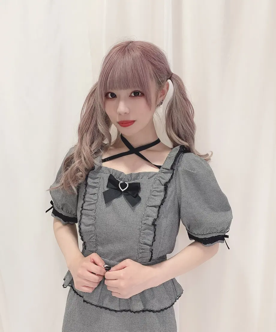 60b054ec838d344f5d2d3207