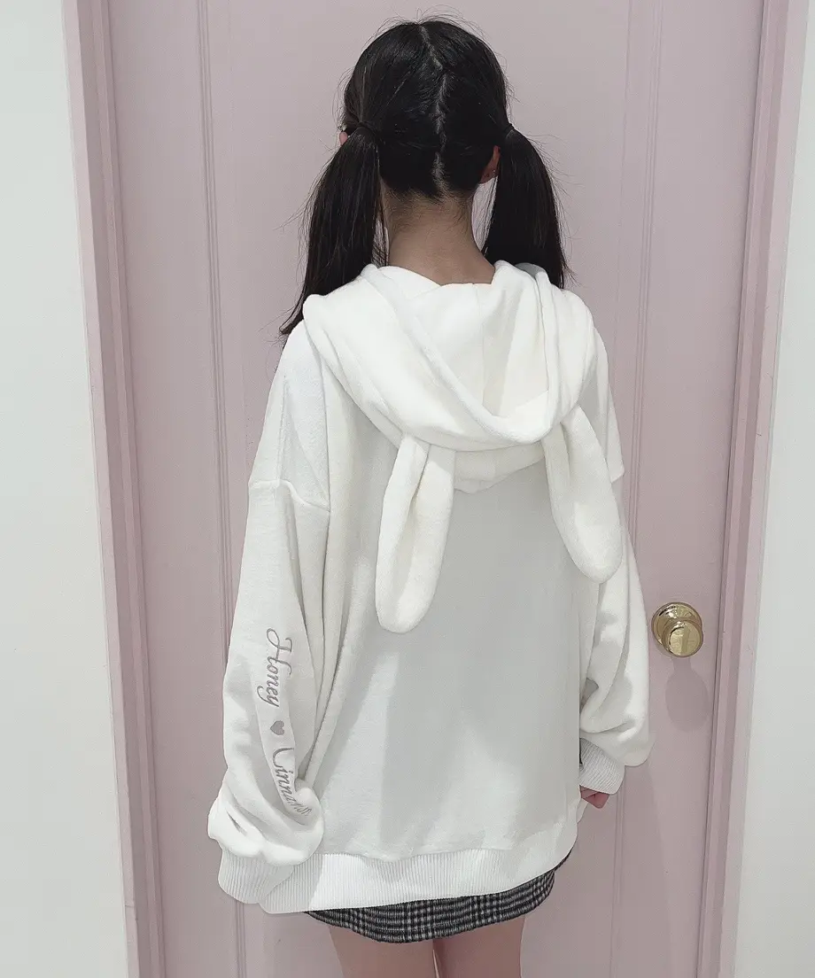 613aeb9ee406b809bc7b5d5c