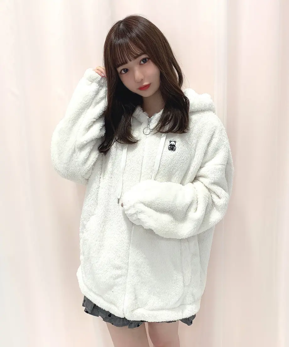 613aeb9ee406b809bc7b5d57