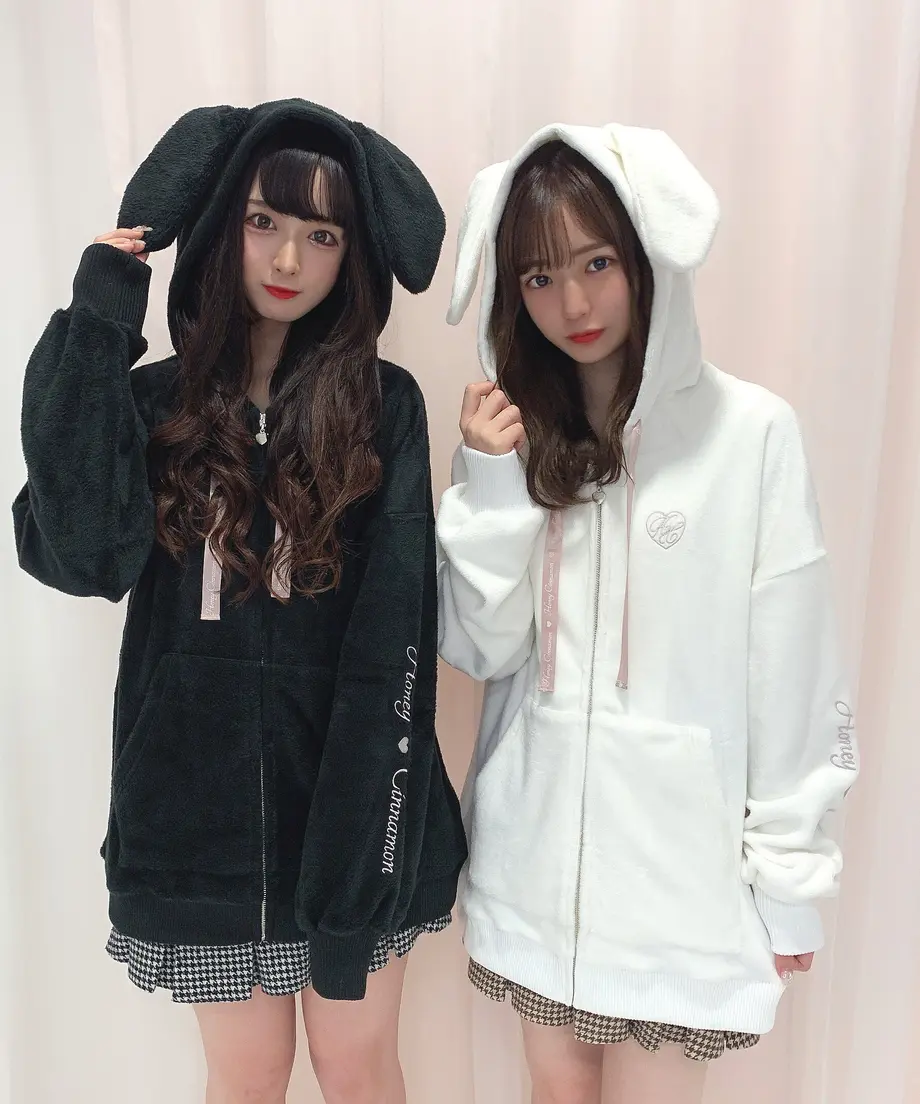 613aeb9ee406b809bc7b5d5c