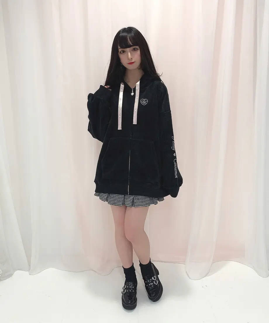 613aeb9ee406b809bc7b5d5c