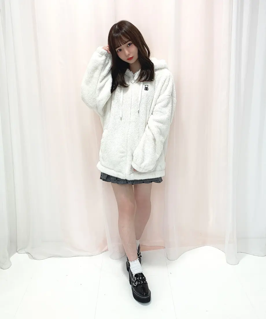 613aeb9ee406b809bc7b5d57