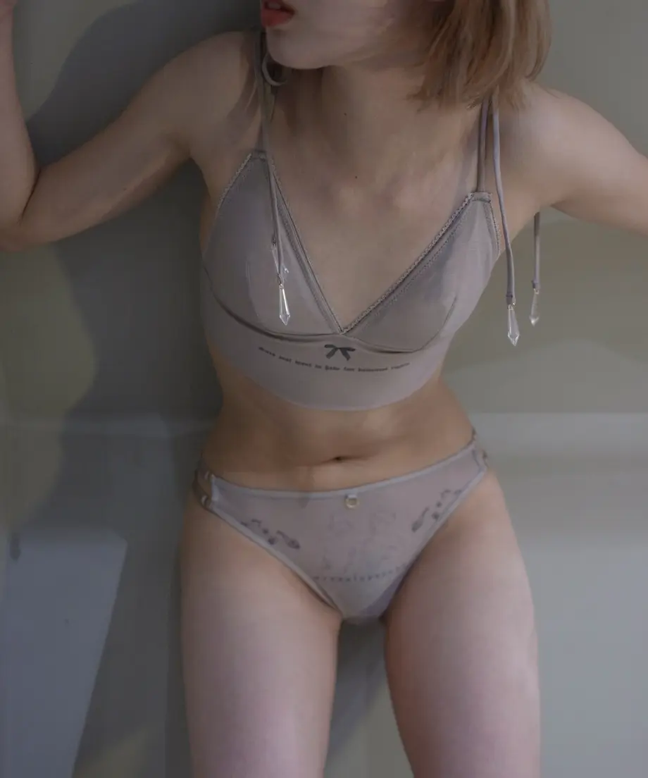 6079c8c1d263f06de77f0edc